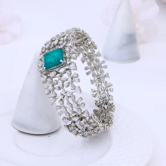 Suave Swarovski