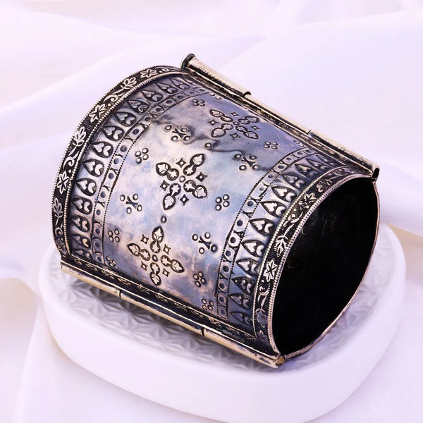 Hand Beaten Kada