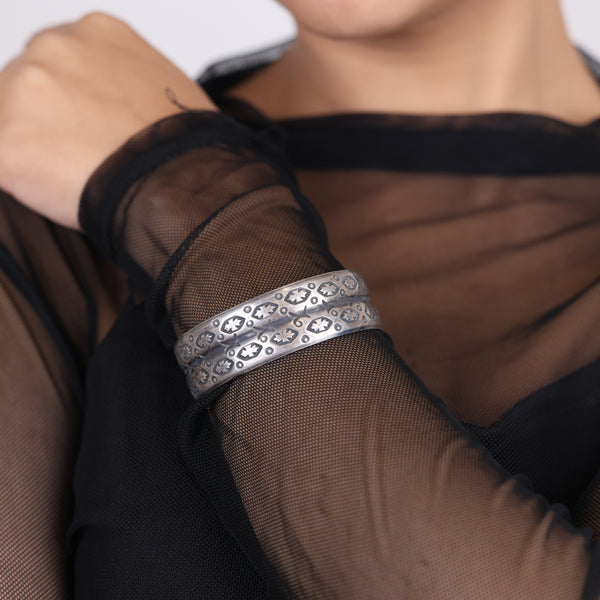 Intricate Curves