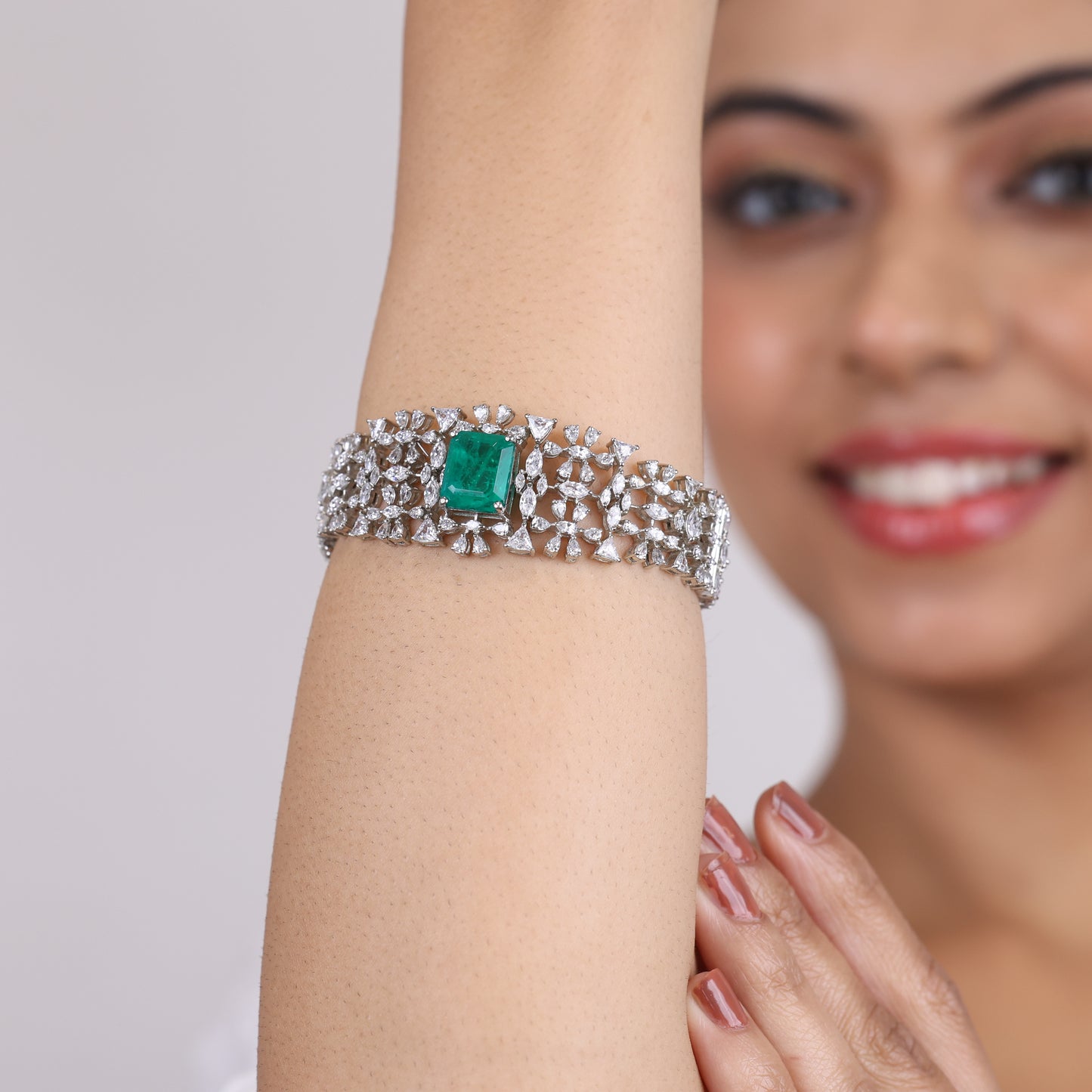 Suave Swarovski