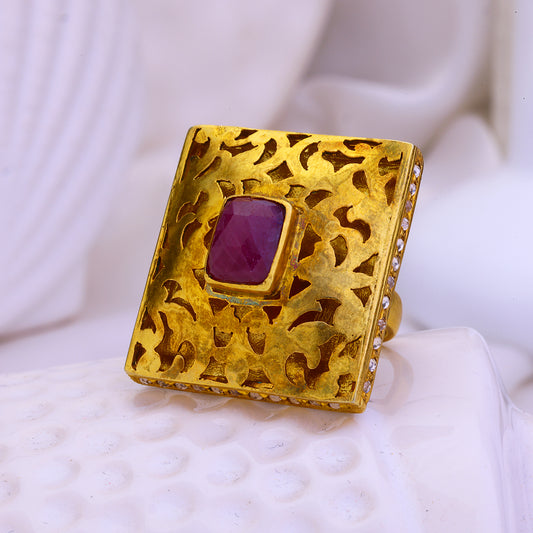 Gilded Box Ring