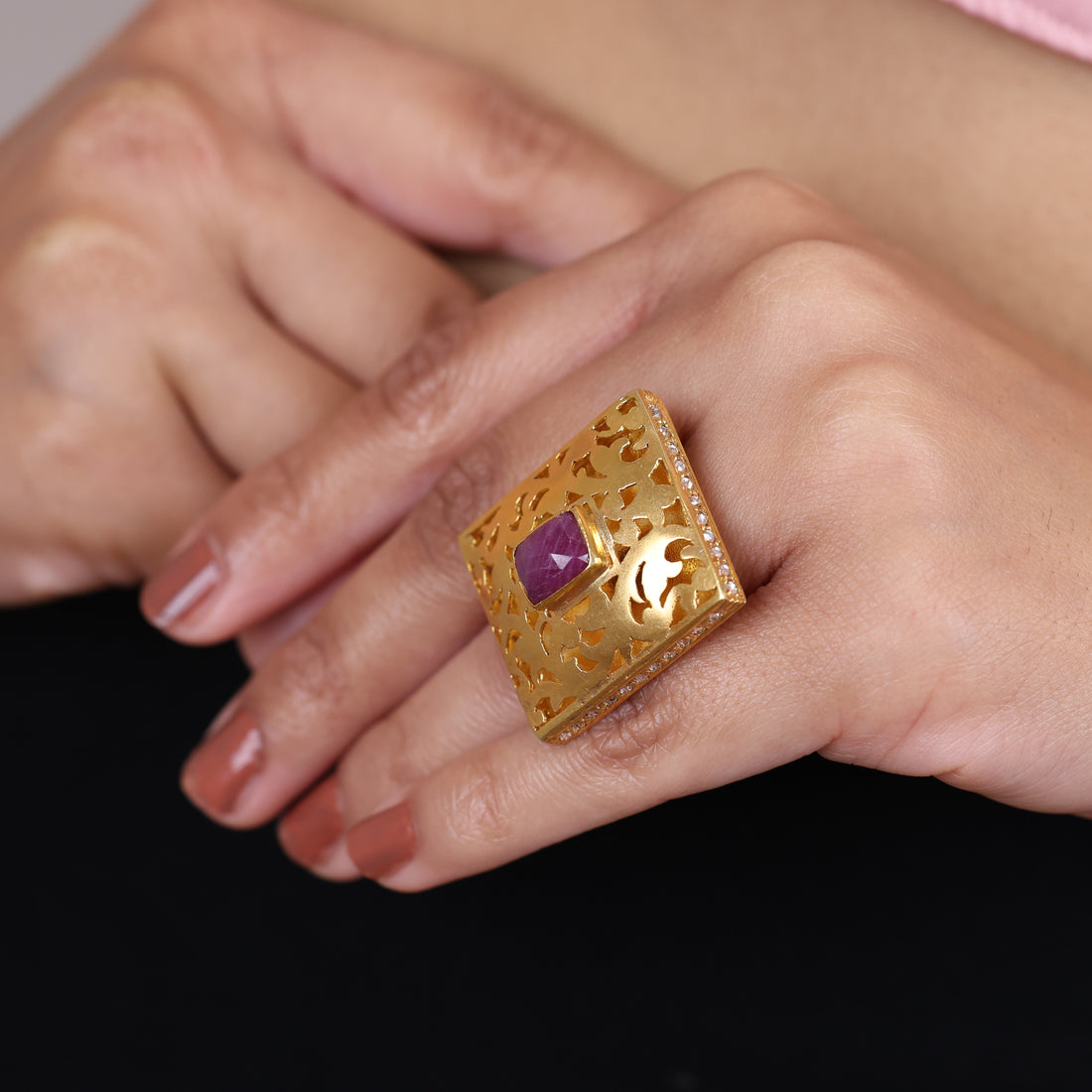 Gilded Box Ring
