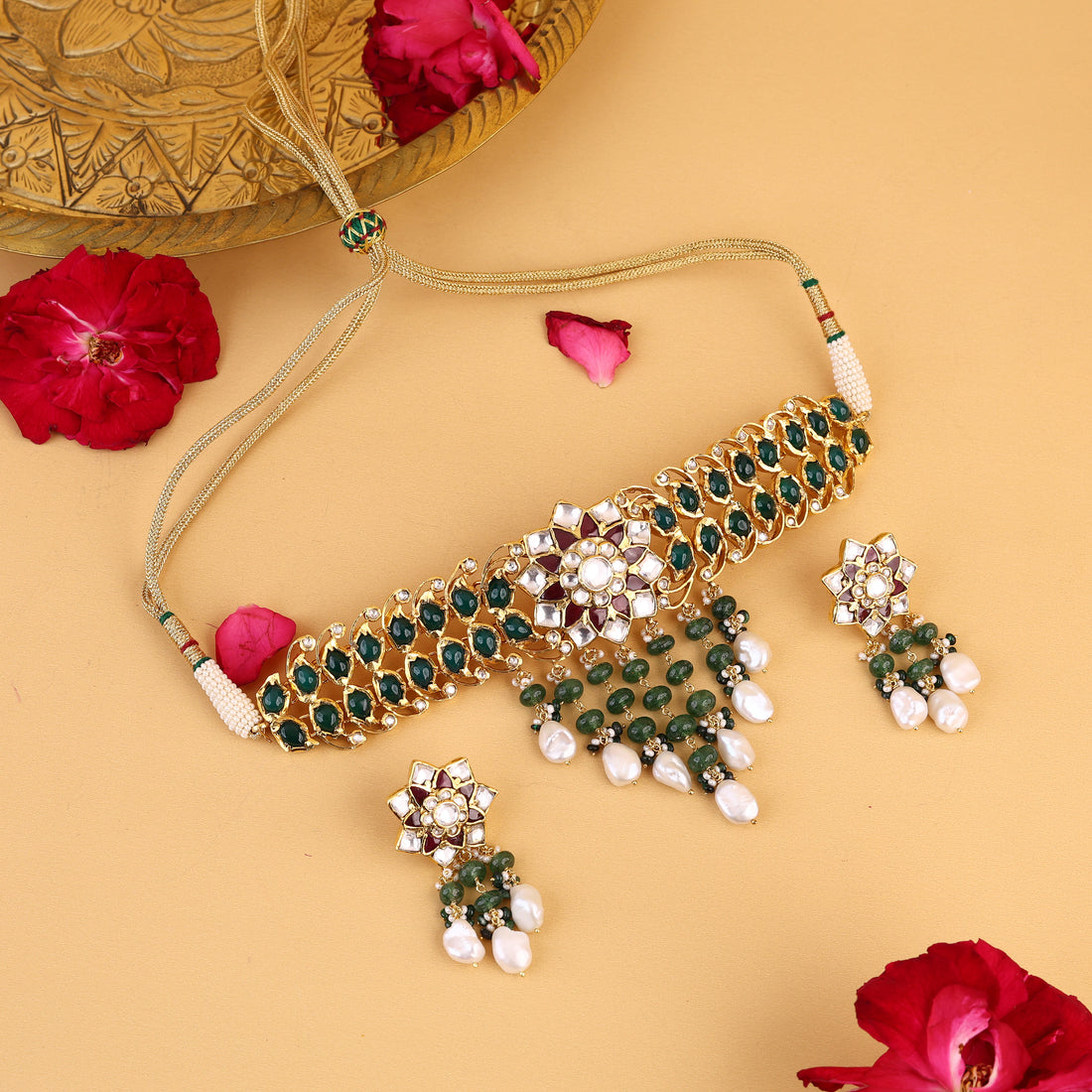 Nizam Star Collar