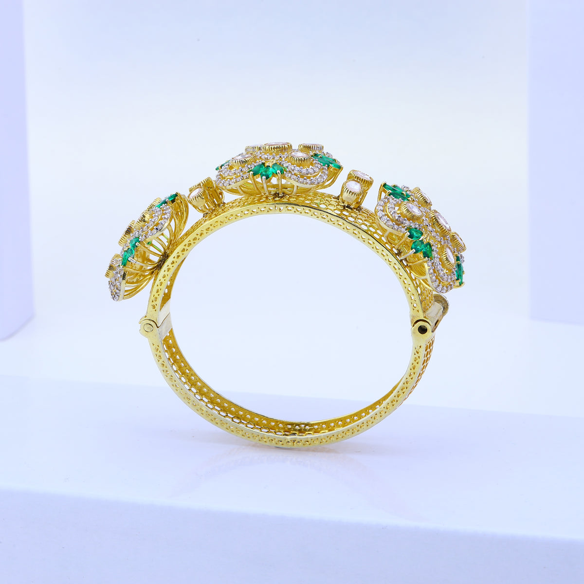 Royal Emerald Bloom